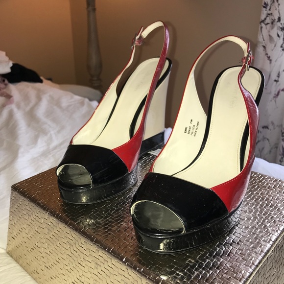 Multi patent wedge sandals - Picture 2 of 4